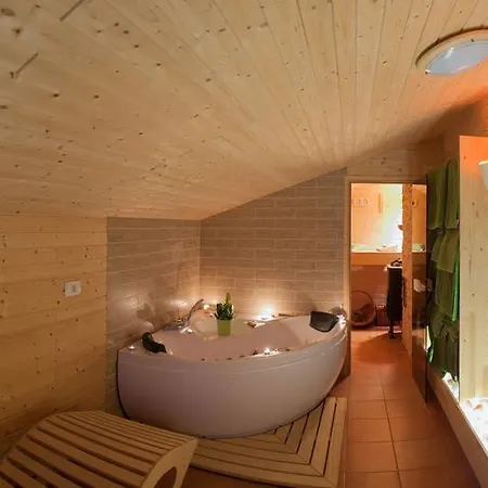Janezinovi House Country house *