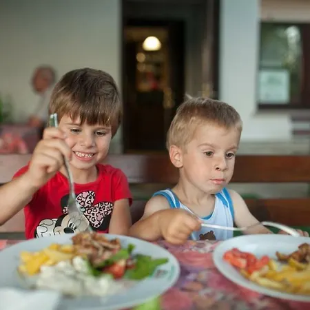 Janezinovi House Ratecevo Brdo